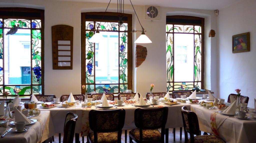 Romantisches Hotel Zur Traube Schwerin Schwerin  Dış mekan fotoğraf