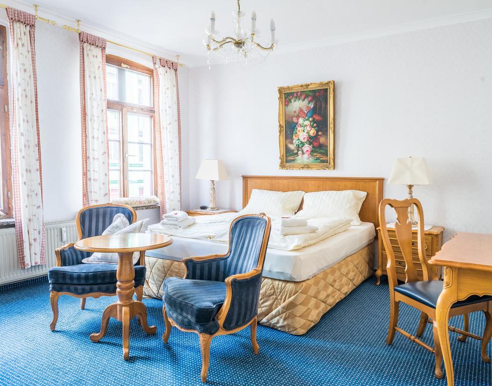 Romantisches Hotel Zur Traube Schwerin Schwerin  Oda fotoğraf