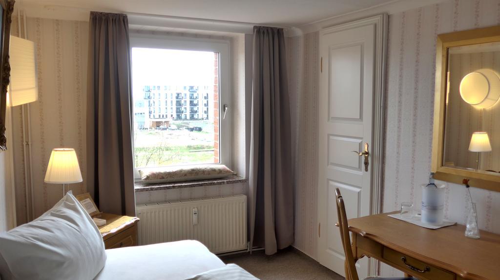 Romantisches Hotel Zur Traube Schwerin Schwerin  Dış mekan fotoğraf