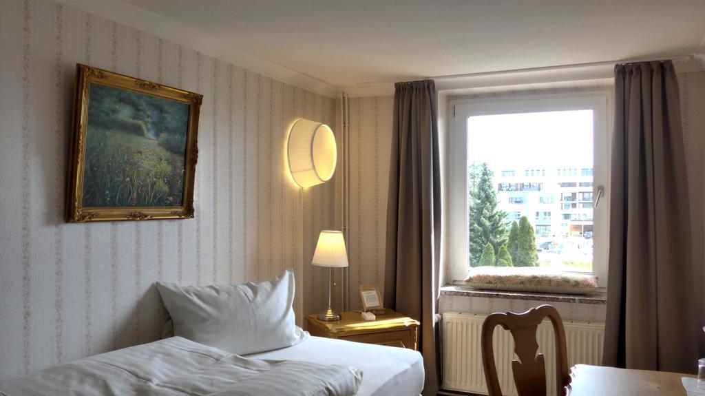 Romantisches Hotel Zur Traube Schwerin Schwerin  Dış mekan fotoğraf